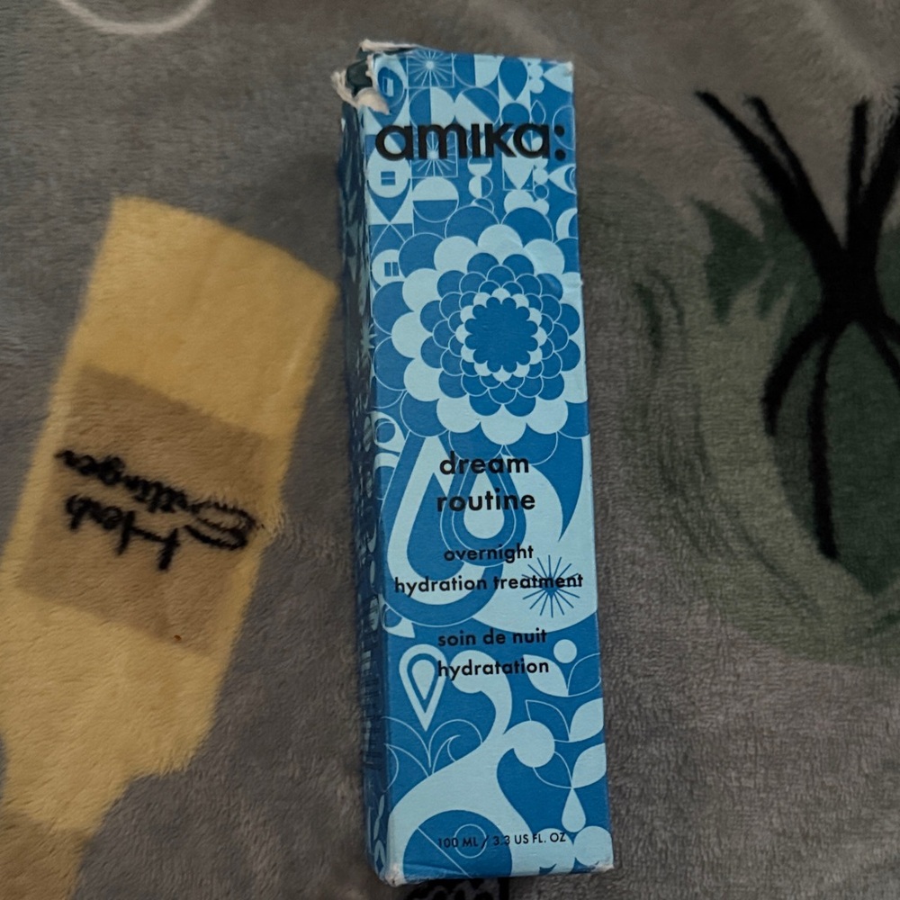 Amika Dream Routine Hydration Treatment in Blue read description